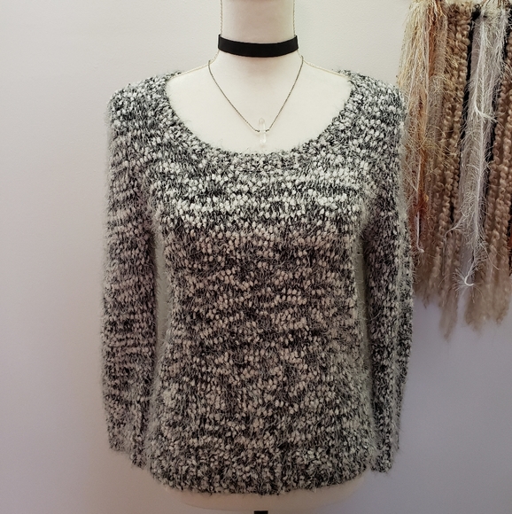 Almost famous eyelash fuzzy sweater - Picture 3 of 14